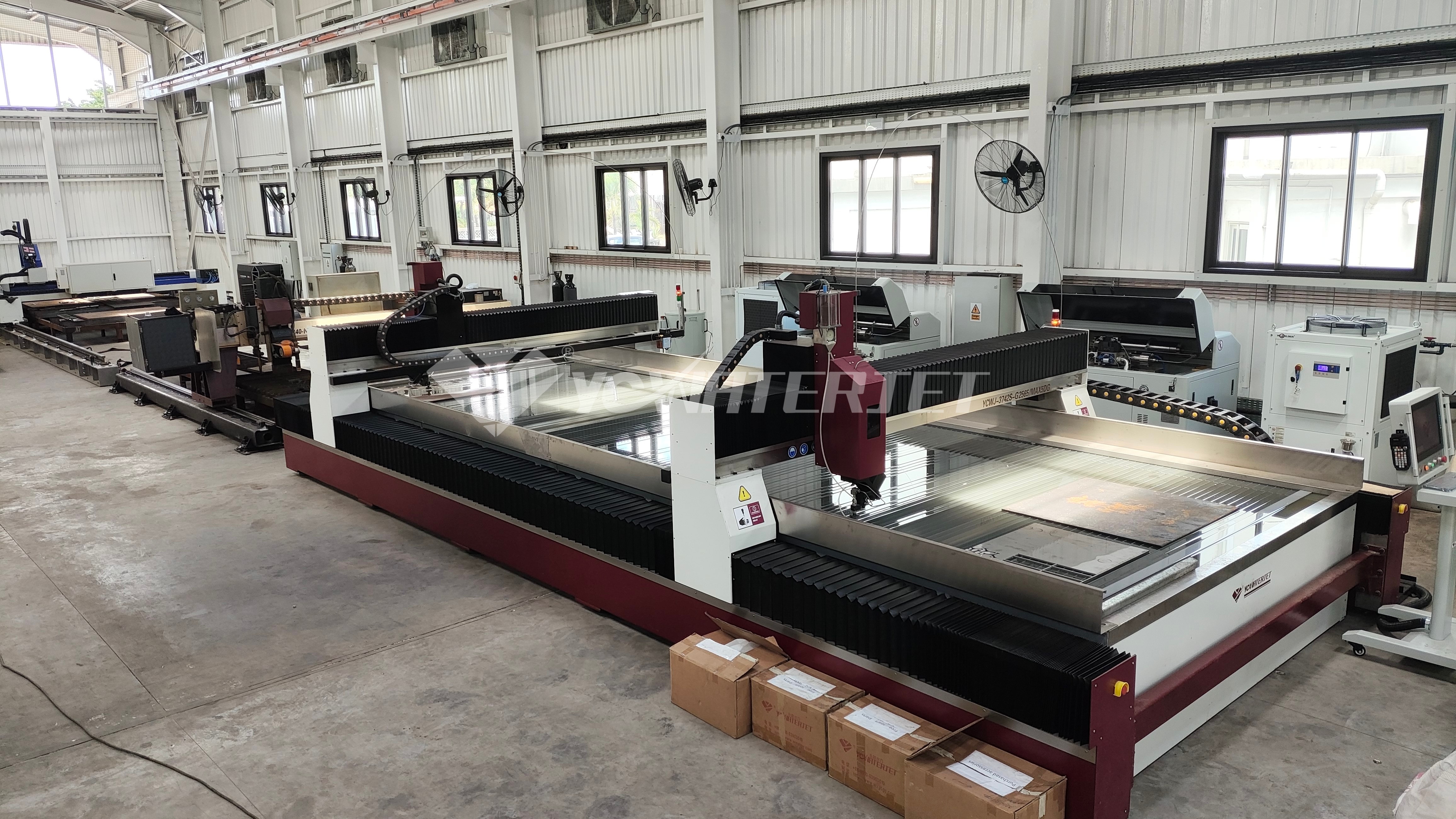 Double Gantry System 5-axis Water Jet Doppelportalsystem 5-Achsen-