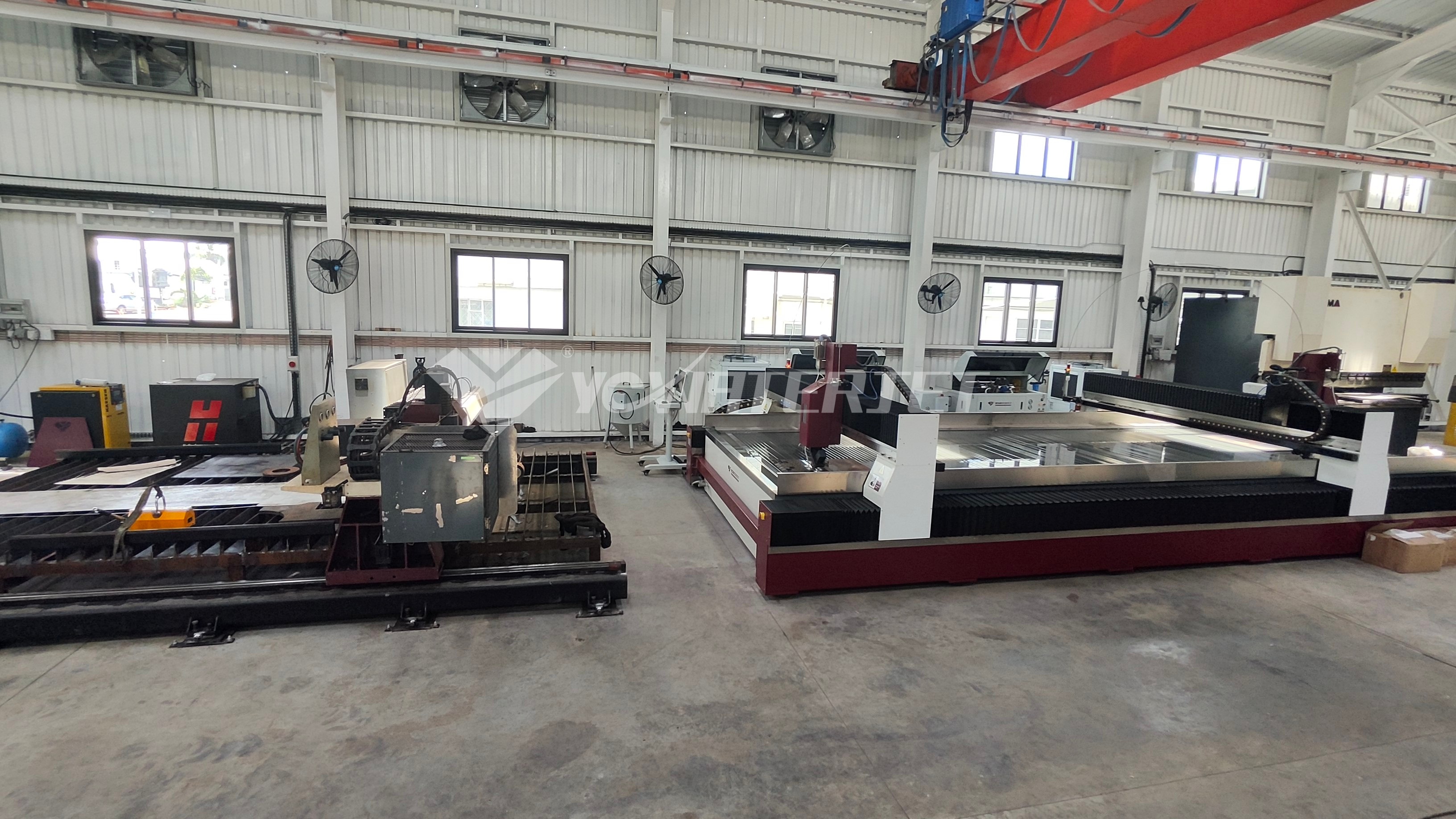 New and Old Waterjet in Mauritius Neue und alte Wasserstrahldüsen auf Mauritius