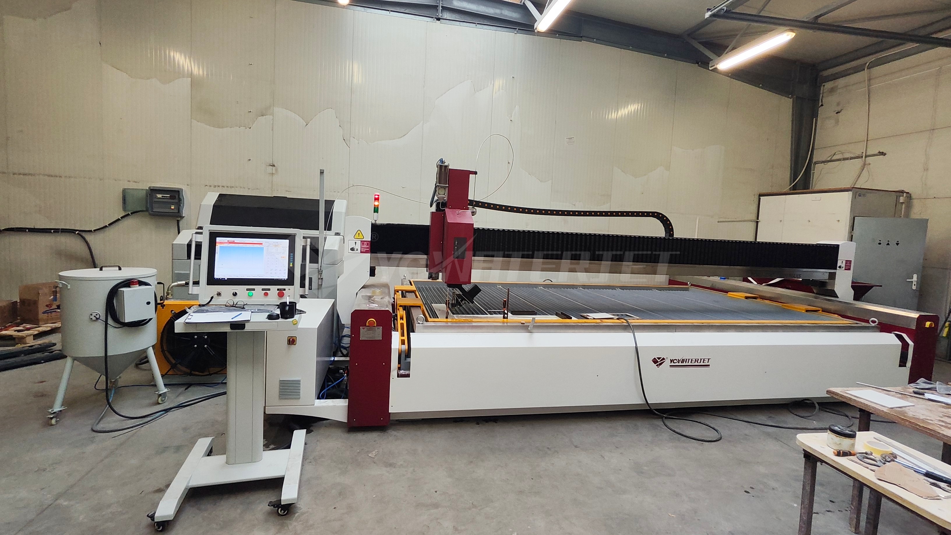 L-Series 5-Axis Waterjet Cutter 5-Achsen-Wasserstrahlschneider der L-Serie