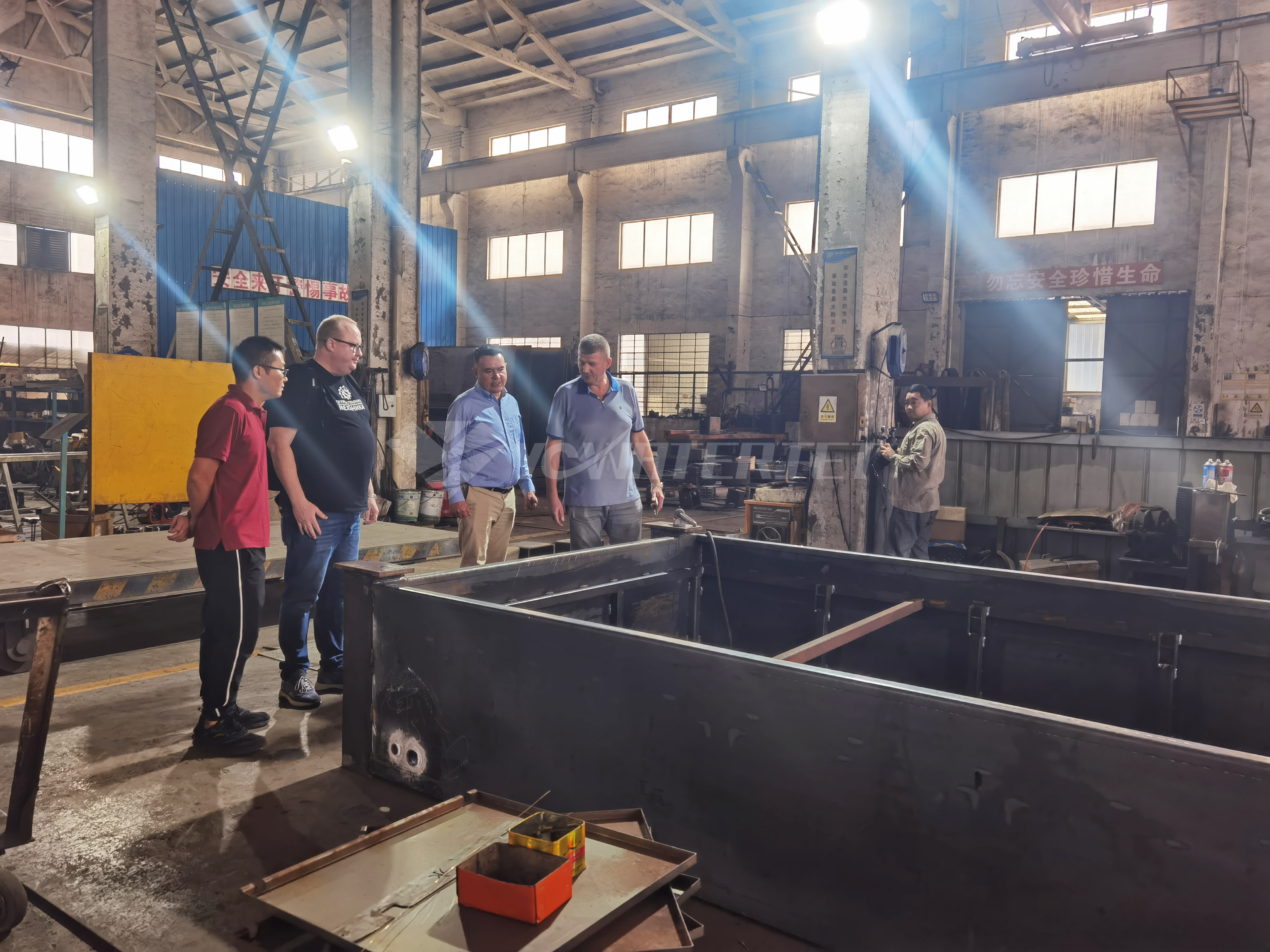 Herstellung von Schneidetischen