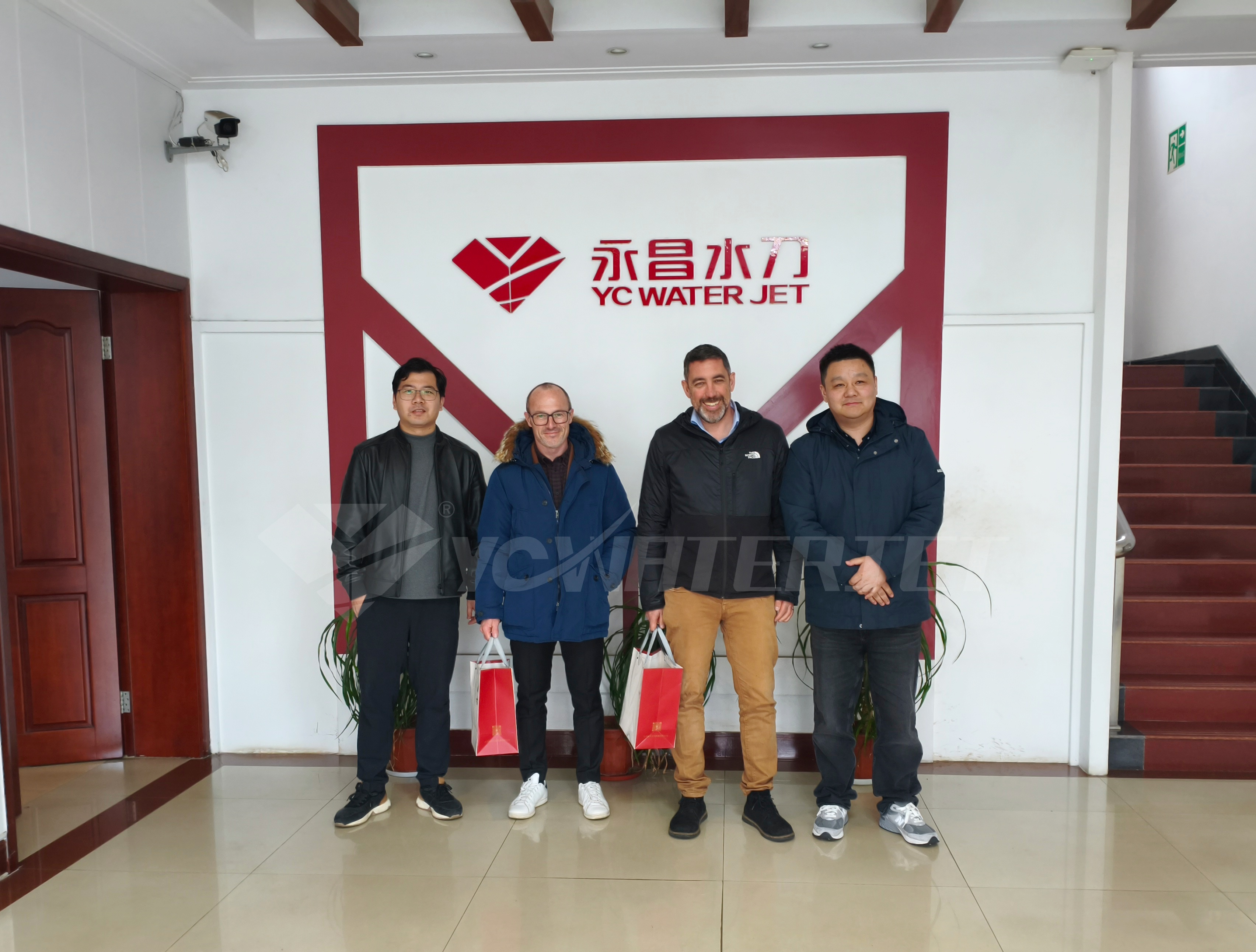 Italienische Kunden von YC Waterjet