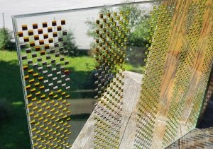 Anwendung der Wasserstrahl -Schneidmaschine in der Glasindustrie