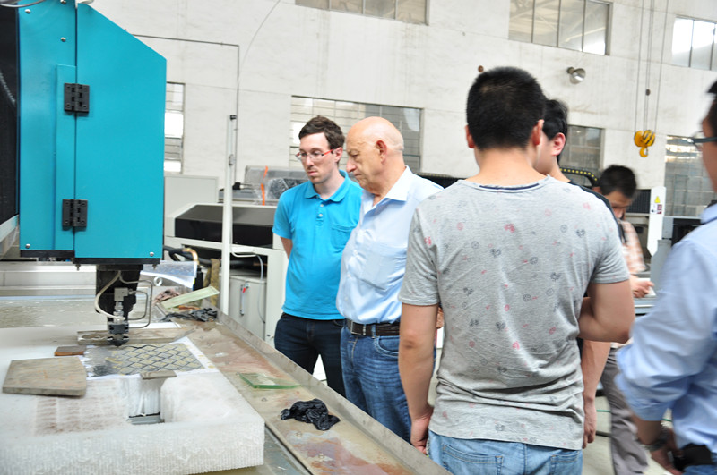 5 Achse WaterJet Machine.jpg